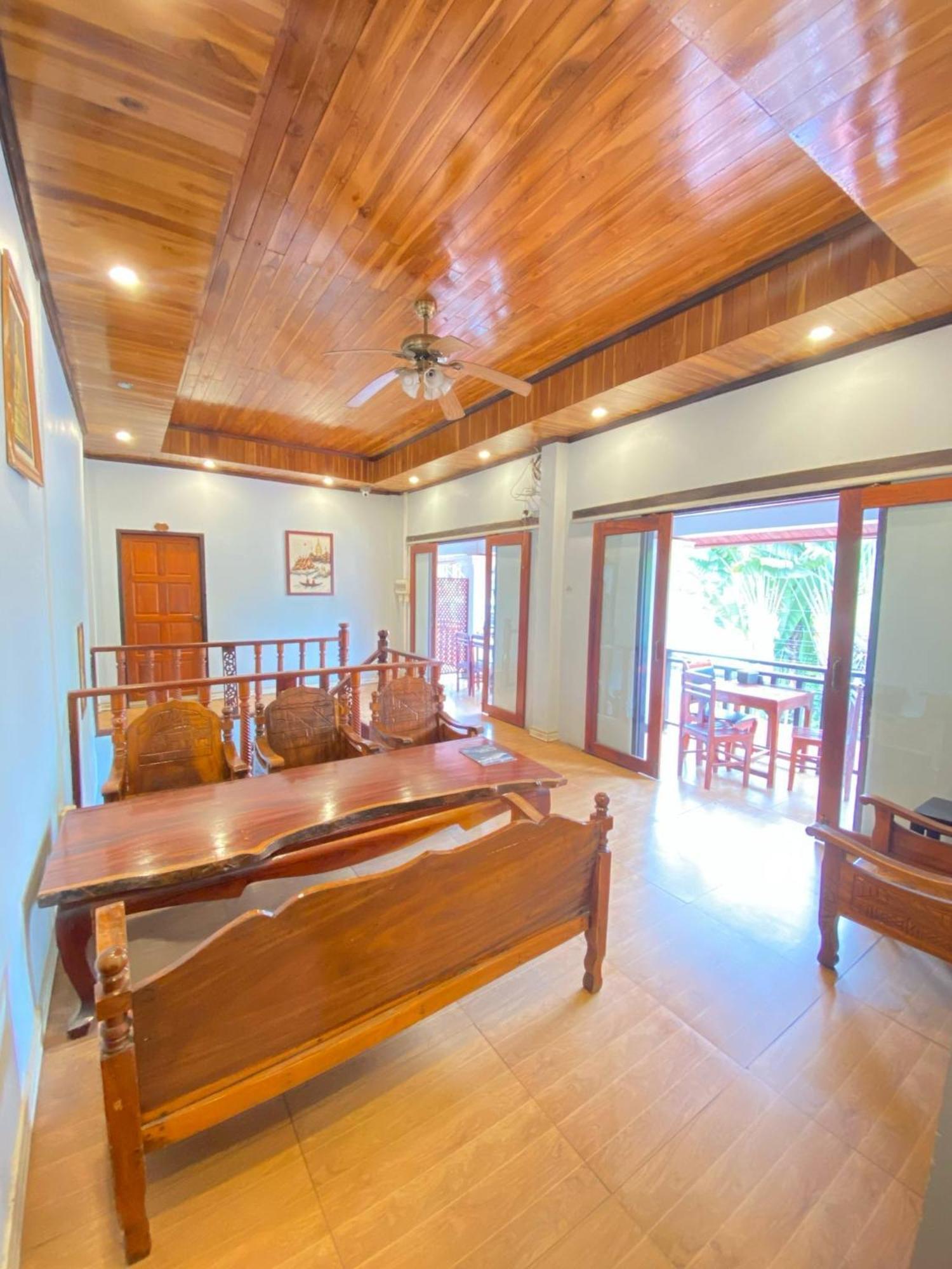 Singharat Boutique House Bed and Breakfast Λουάνγκ Πραμπάνγκ Εξωτερικό φωτογραφία