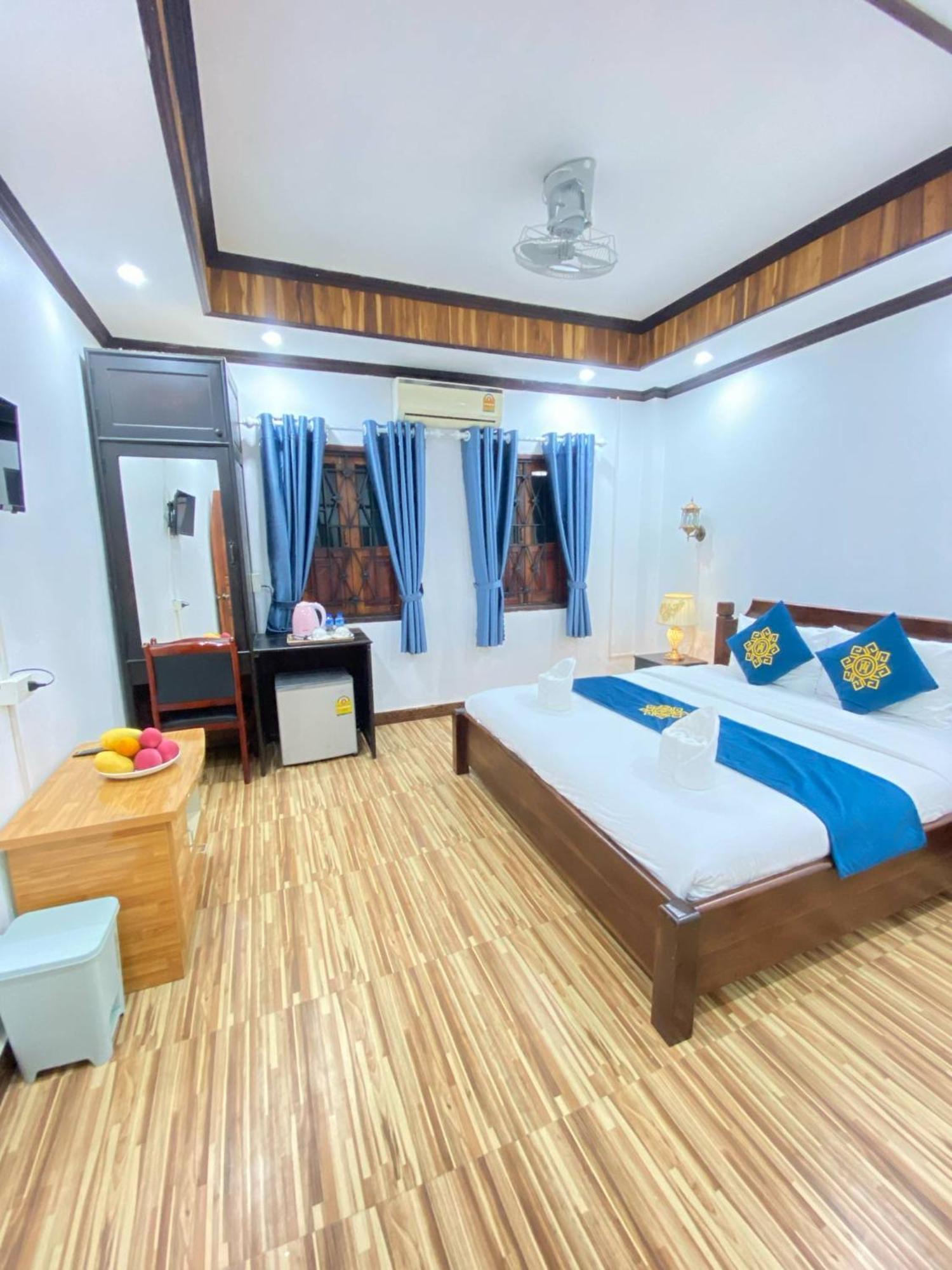 Singharat Boutique House Bed and Breakfast Λουάνγκ Πραμπάνγκ Εξωτερικό φωτογραφία